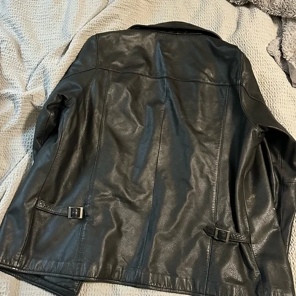 Vintage Genuine Leather Eddie Bauer Black Leather Jacket for Women - Picture 5 of 6